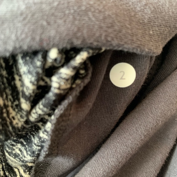 Lululemon Savasana Wrap - Picture 5 of 5